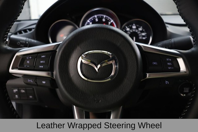 Mazda MX-5 Miata Vehicle Full-screen Gallery Image 30