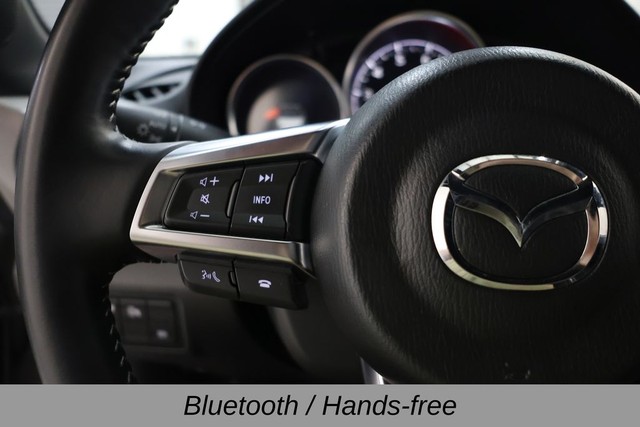 Mazda MX-5 Miata Vehicle Full-screen Gallery Image 31