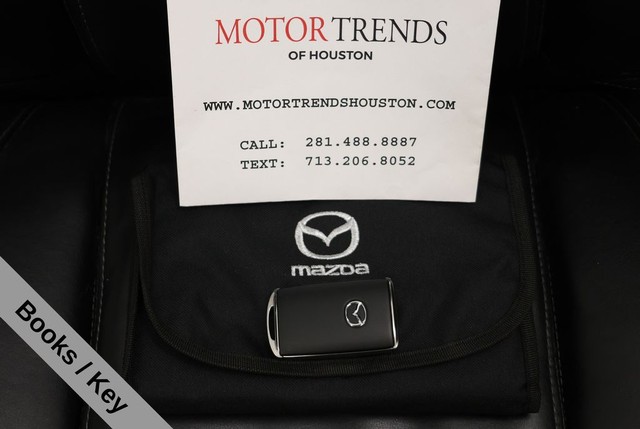 Mazda MX-5 Miata Vehicle Full-screen Gallery Image 36