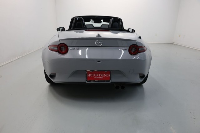 Mazda MX-5 Miata Vehicle Full-screen Gallery Image 56