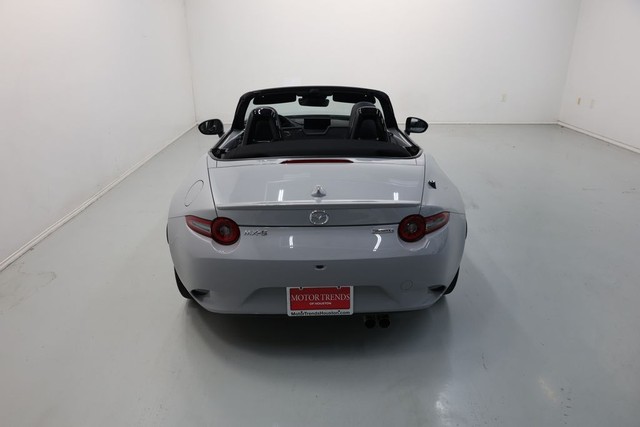 Mazda MX-5 Miata Vehicle Full-screen Gallery Image 57