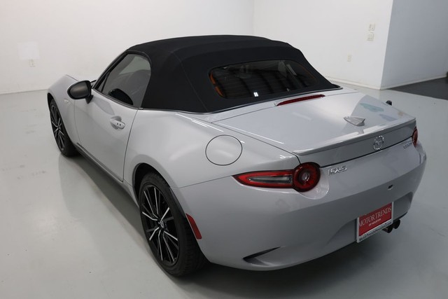 Mazda MX-5 Miata Vehicle Full-screen Gallery Image 58