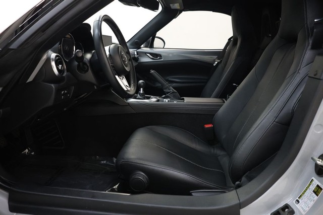 Mazda MX-5 Miata Vehicle Full-screen Gallery Image 63