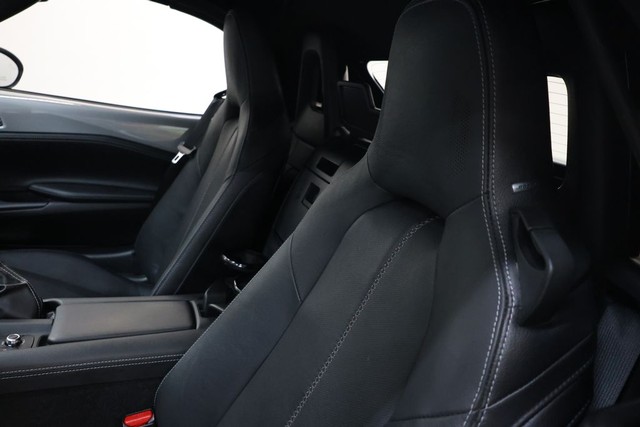 Mazda MX-5 Miata Vehicle Full-screen Gallery Image 64