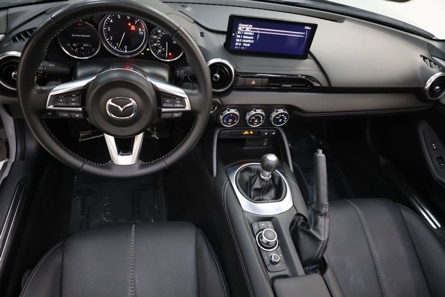Mazda MX-5 Miata Vehicle Full-screen Gallery Image 70