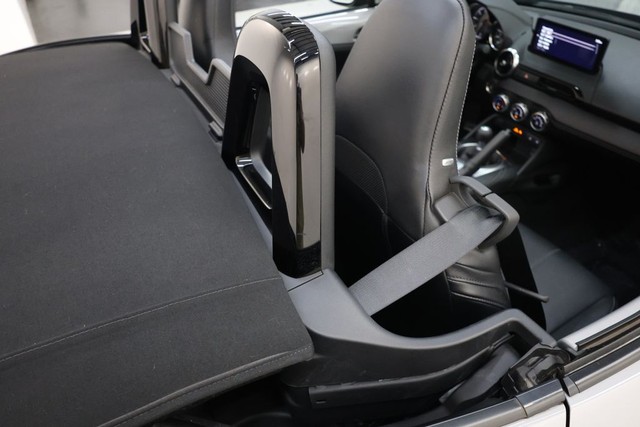 Mazda MX-5 Miata Vehicle Full-screen Gallery Image 73
