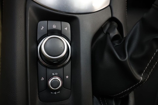 Mazda MX-5 Miata Vehicle Full-screen Gallery Image 74