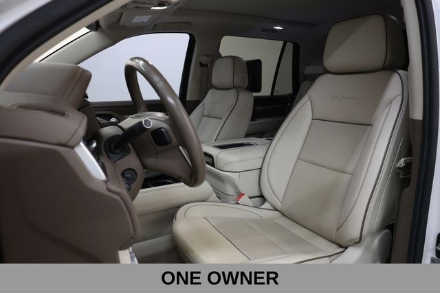 GMC Yukon Vehicle Full-screen Gallery Image 11
