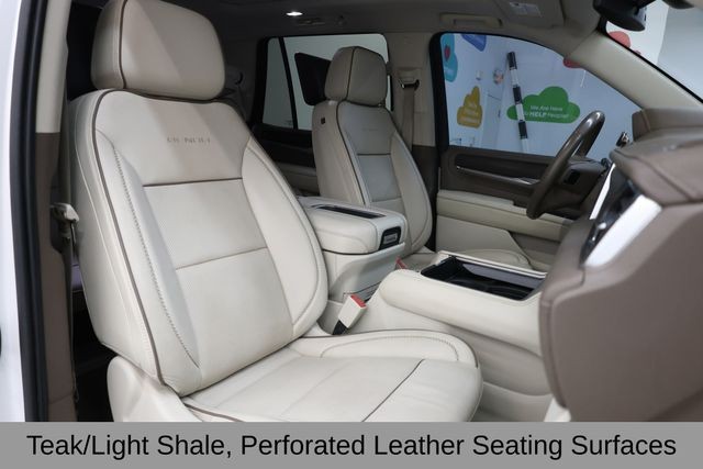 GMC Yukon Vehicle Full-screen Gallery Image 15
