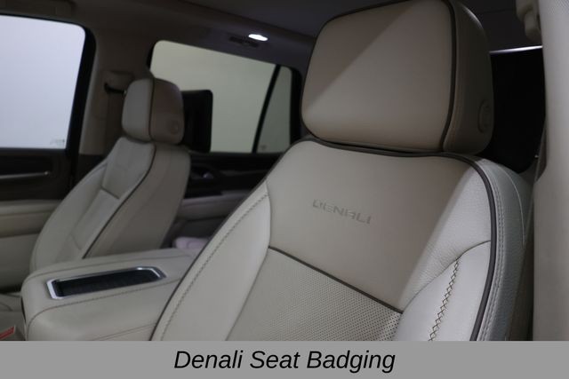 GMC Yukon Vehicle Full-screen Gallery Image 17