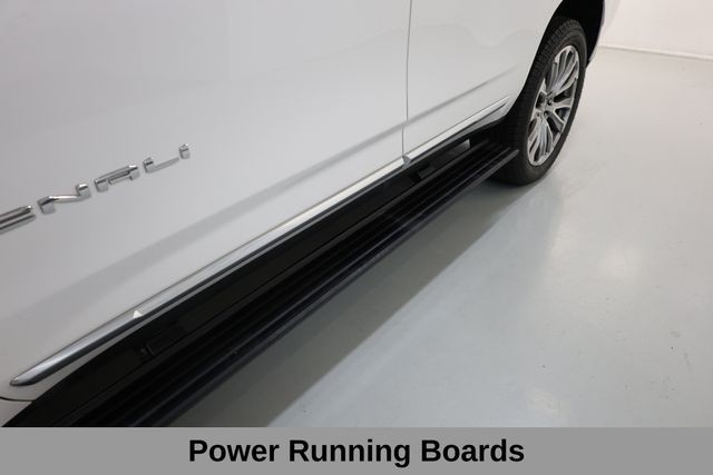 GMC Yukon Vehicle Full-screen Gallery Image 50