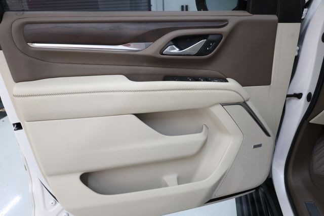 GMC Yukon Vehicle Full-screen Gallery Image 70