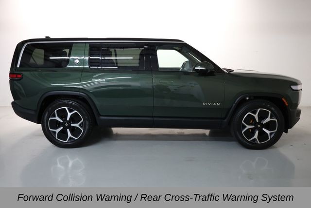Rivian R1S Vehicle Full-screen Gallery Image 29