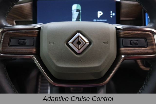 Rivian R1S Vehicle Full-screen Gallery Image 41