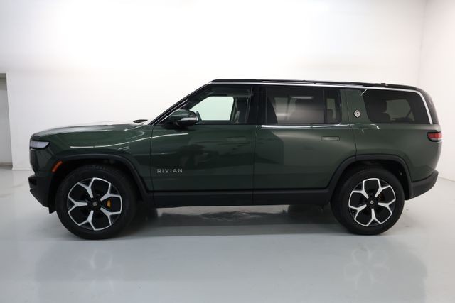 Rivian R1S Vehicle Full-screen Gallery Image 54