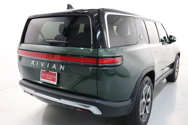 Rivian R1S Vehicle Full-screen Gallery Image 57