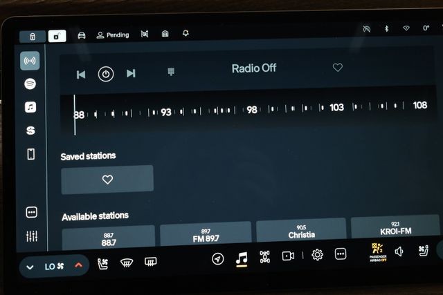 Rivian R1S Vehicle Full-screen Gallery Image 86