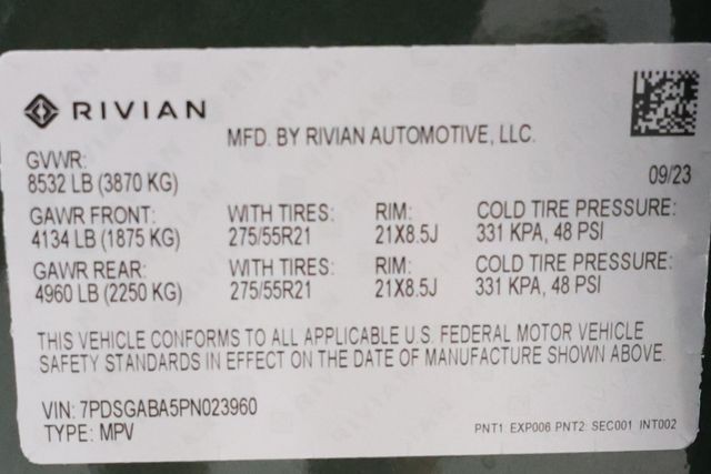 Rivian R1S Vehicle Full-screen Gallery Image 91