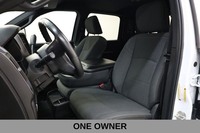 Ram 2500 Vehicle Full-screen Gallery Image 11