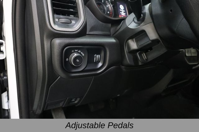 Ram 2500 Vehicle Full-screen Gallery Image 31