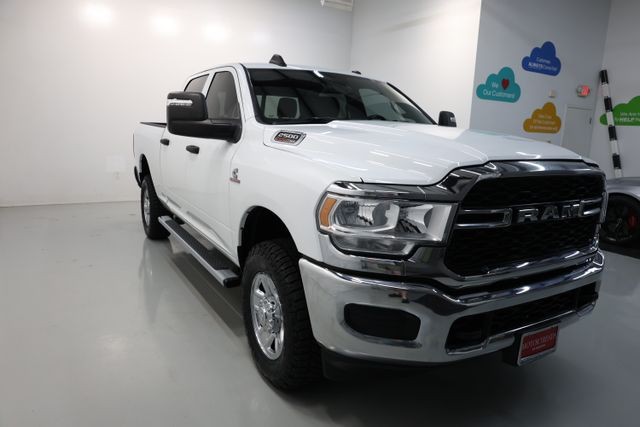 Ram 2500 Vehicle Full-screen Gallery Image 47
