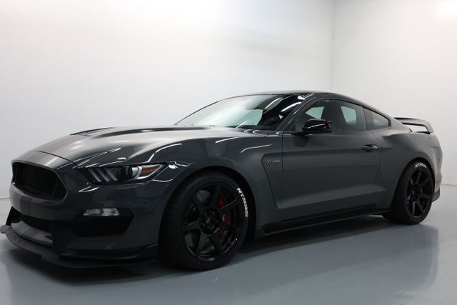 more details - ford mustang