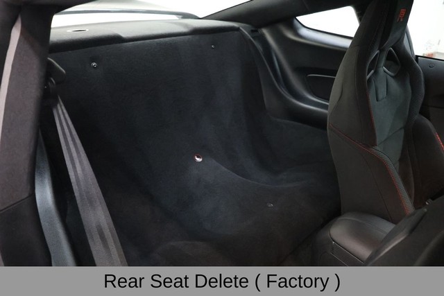 Ford Mustang Vehicle Full-screen Gallery Image 20