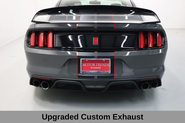 Ford Mustang Vehicle Full-screen Gallery Image 42