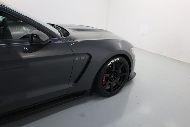 Ford Mustang Vehicle Full-screen Gallery Image 70
