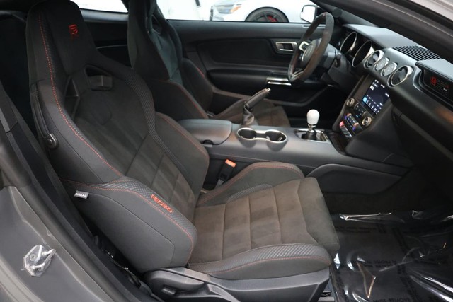 Ford Mustang Vehicle Full-screen Gallery Image 81