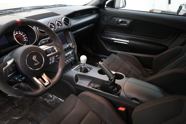 Ford Mustang Vehicle Full-screen Gallery Image 84