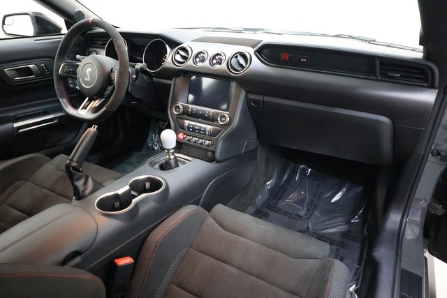 Ford Mustang Vehicle Full-screen Gallery Image 86