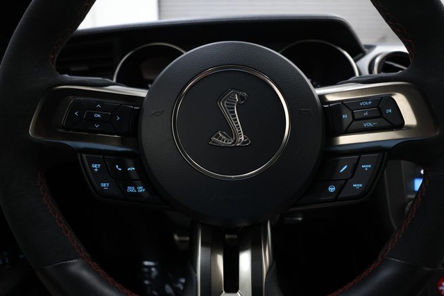 Ford Mustang Vehicle Full-screen Gallery Image 92