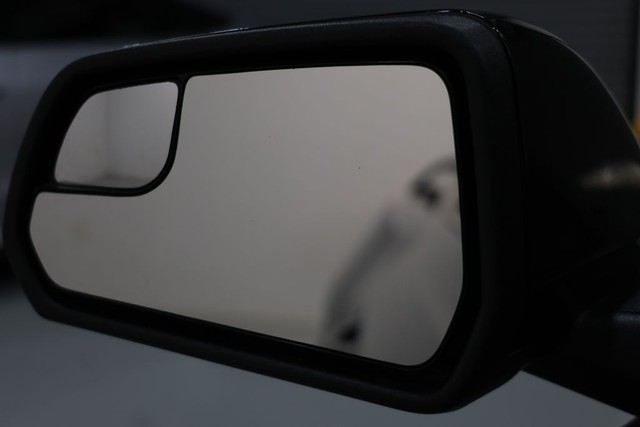 Ford Mustang Vehicle Full-screen Gallery Image 93