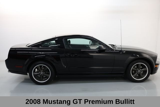 Ford Mustang Vehicle Full-screen Gallery Image 04