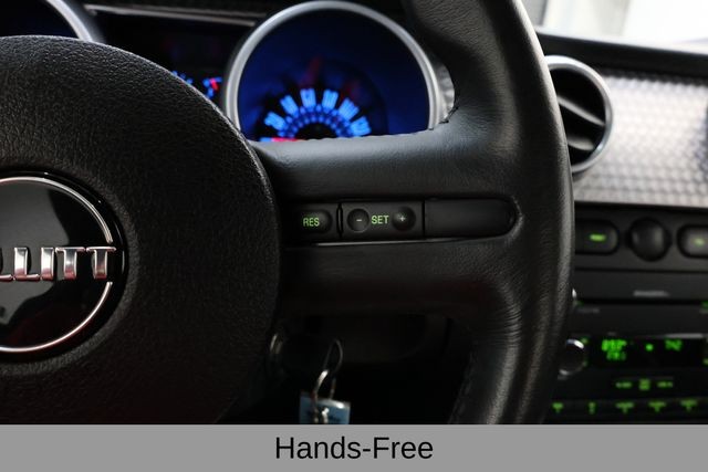 Ford Mustang Vehicle Full-screen Gallery Image 27