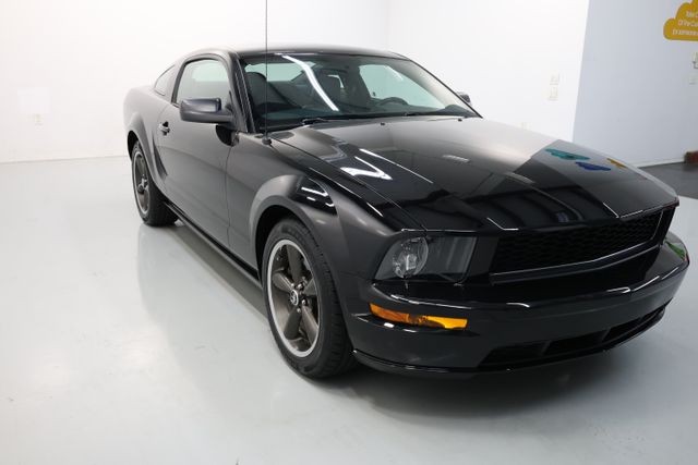 Ford Mustang Vehicle Full-screen Gallery Image 39