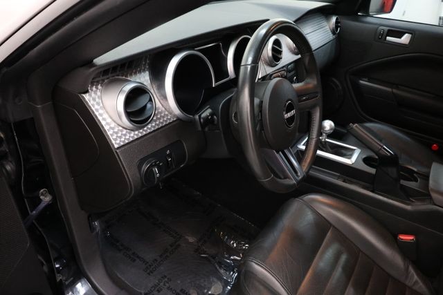 Ford Mustang Vehicle Full-screen Gallery Image 57