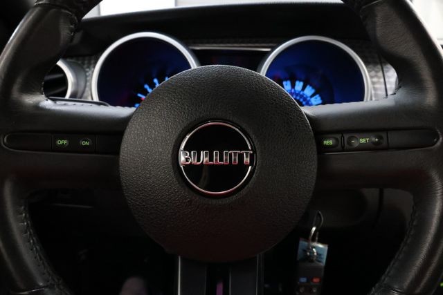 Ford Mustang Vehicle Full-screen Gallery Image 65