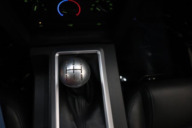 Ford Mustang Vehicle Full-screen Gallery Image 67