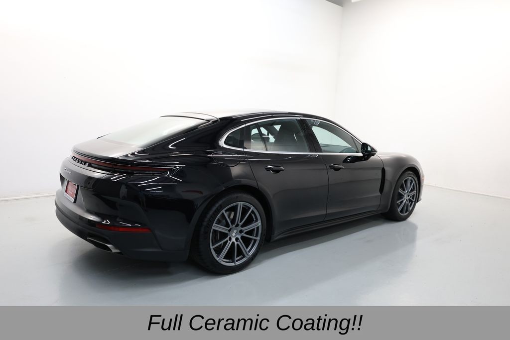 Porsche Panamera Vehicle Full-screen Gallery Image 05