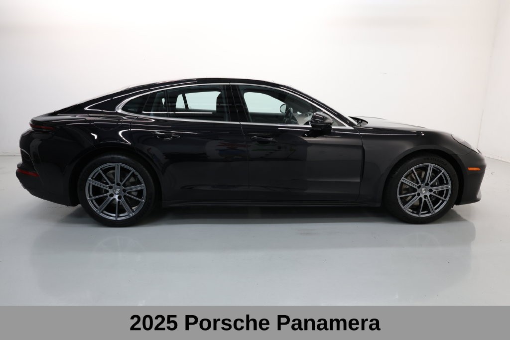 Porsche Panamera Vehicle Full-screen Gallery Image 11