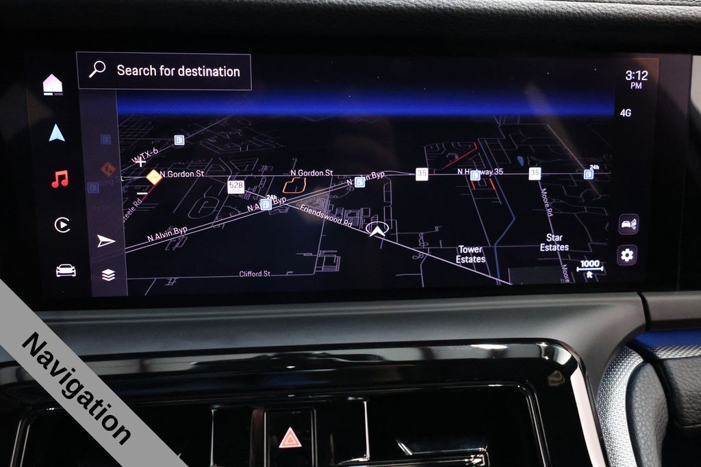 Porsche Panamera Vehicle Full-screen Gallery Image 22