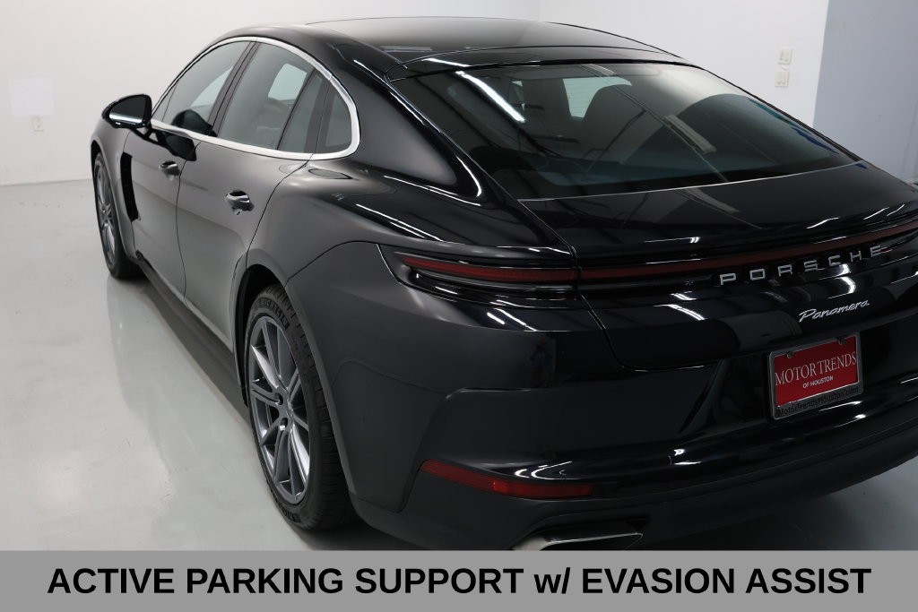 Porsche Panamera Vehicle Full-screen Gallery Image 26