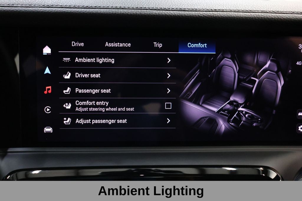 Porsche Panamera Vehicle Full-screen Gallery Image 30