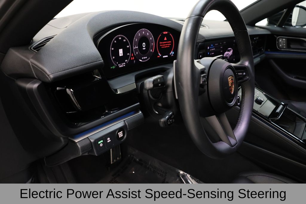Porsche Panamera Vehicle Full-screen Gallery Image 39