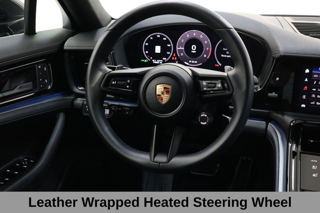 Porsche Panamera Vehicle Full-screen Gallery Image 42
