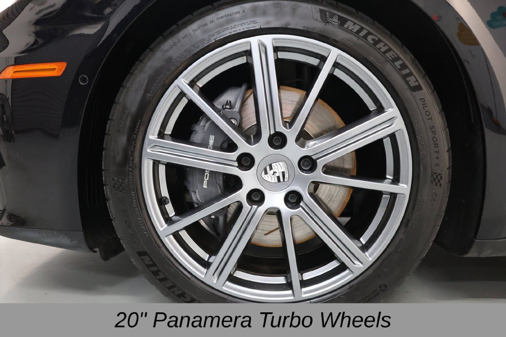 Porsche Panamera Vehicle Full-screen Gallery Image 45