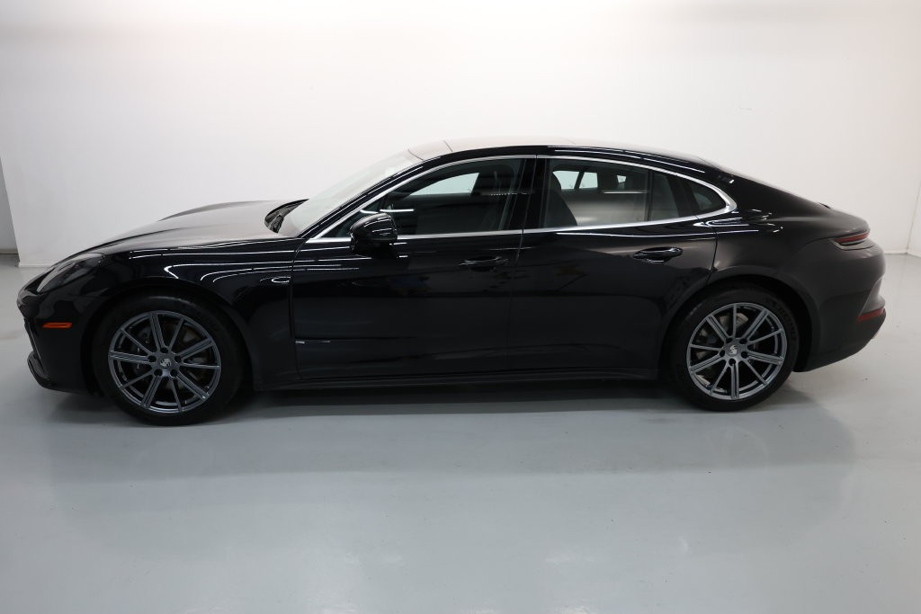 Porsche Panamera Vehicle Full-screen Gallery Image 54