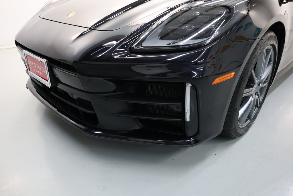 Porsche Panamera Vehicle Full-screen Gallery Image 62